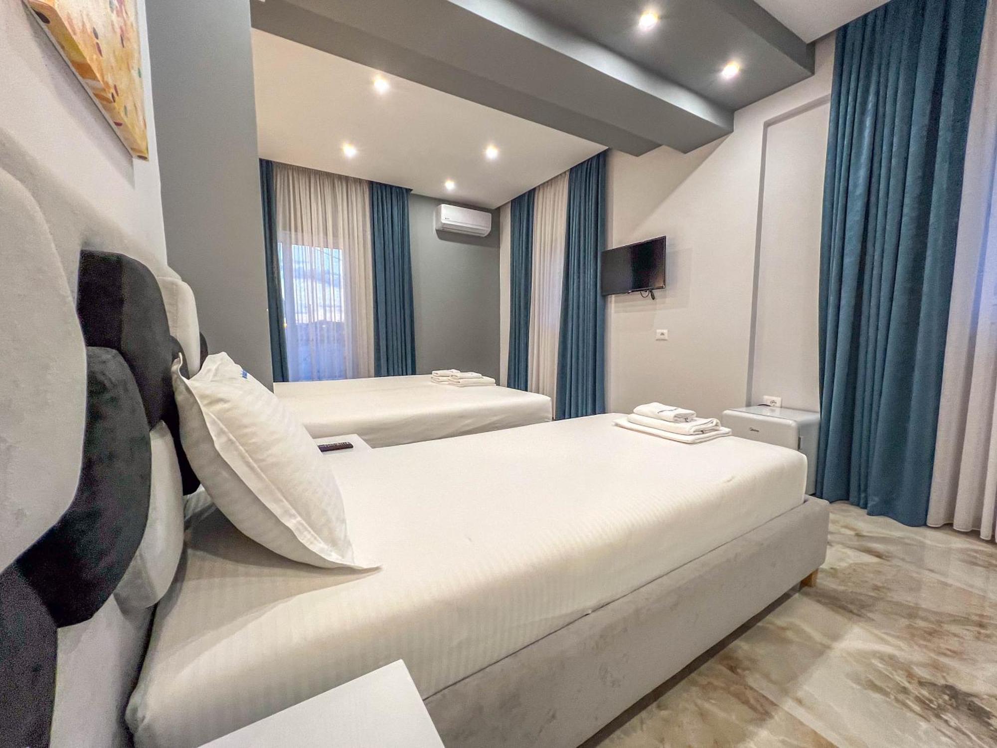 Rumani 3 Islands Hotel Ksamil Bagian luar foto