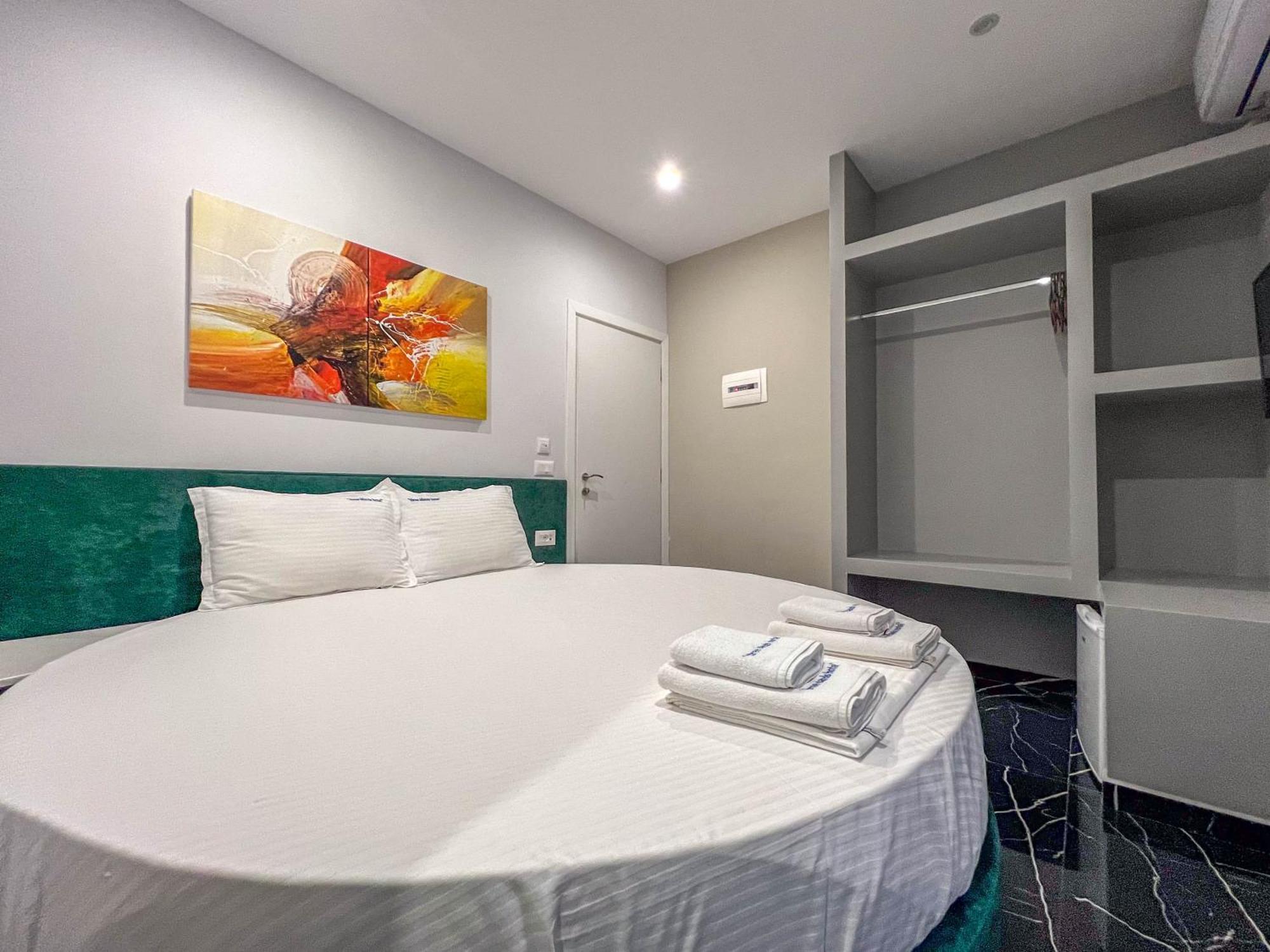 Rumani 3 Islands Hotel Ksamil Bagian luar foto
